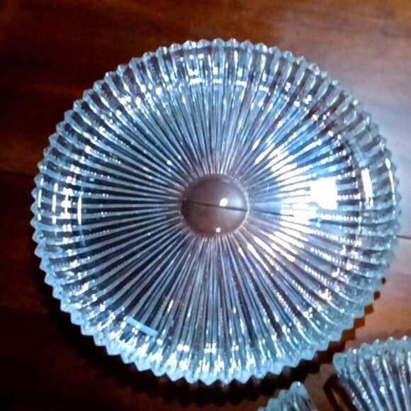 Vintage Large Round Glass Platter w/ 5 Fitted Hors D'Ouevres / Condiments Dishes - Picture 3 of 9